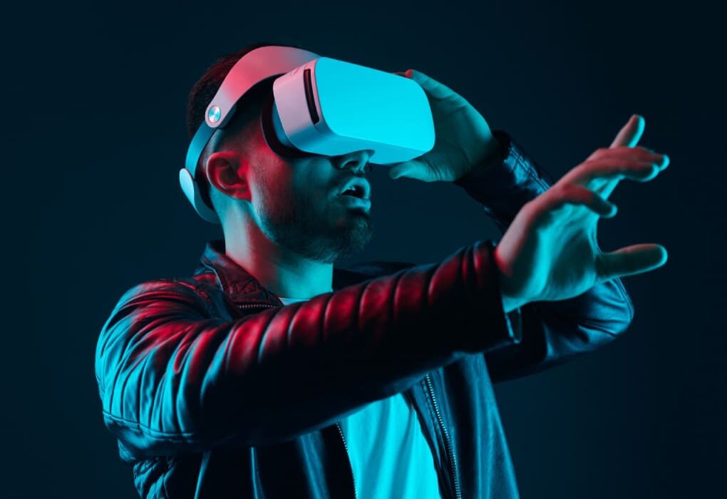 What are the latest innovations in travel tech for 2025?